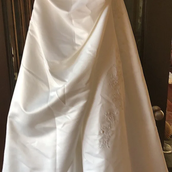 Eden Brides Elegantly Beaded Wedding Gown, 12 - Picture 9 of 13